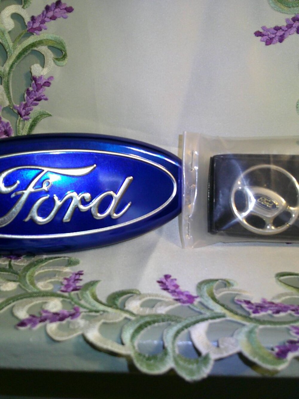 New in Pkg Ford Steering Wheel Keychain Keyring and Blue Ford Tin Container